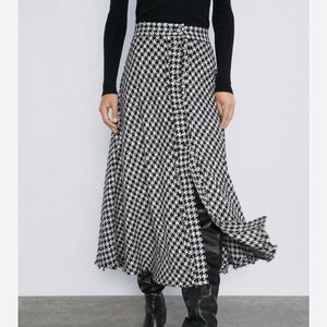 Zara maxi skirt
